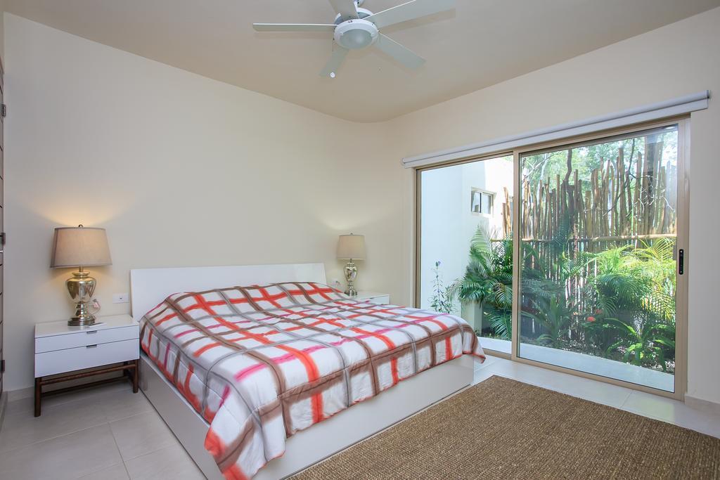 Condos Perfectly Situated Between The Beach & Tulum Town By Stella Rentals Exterior photo